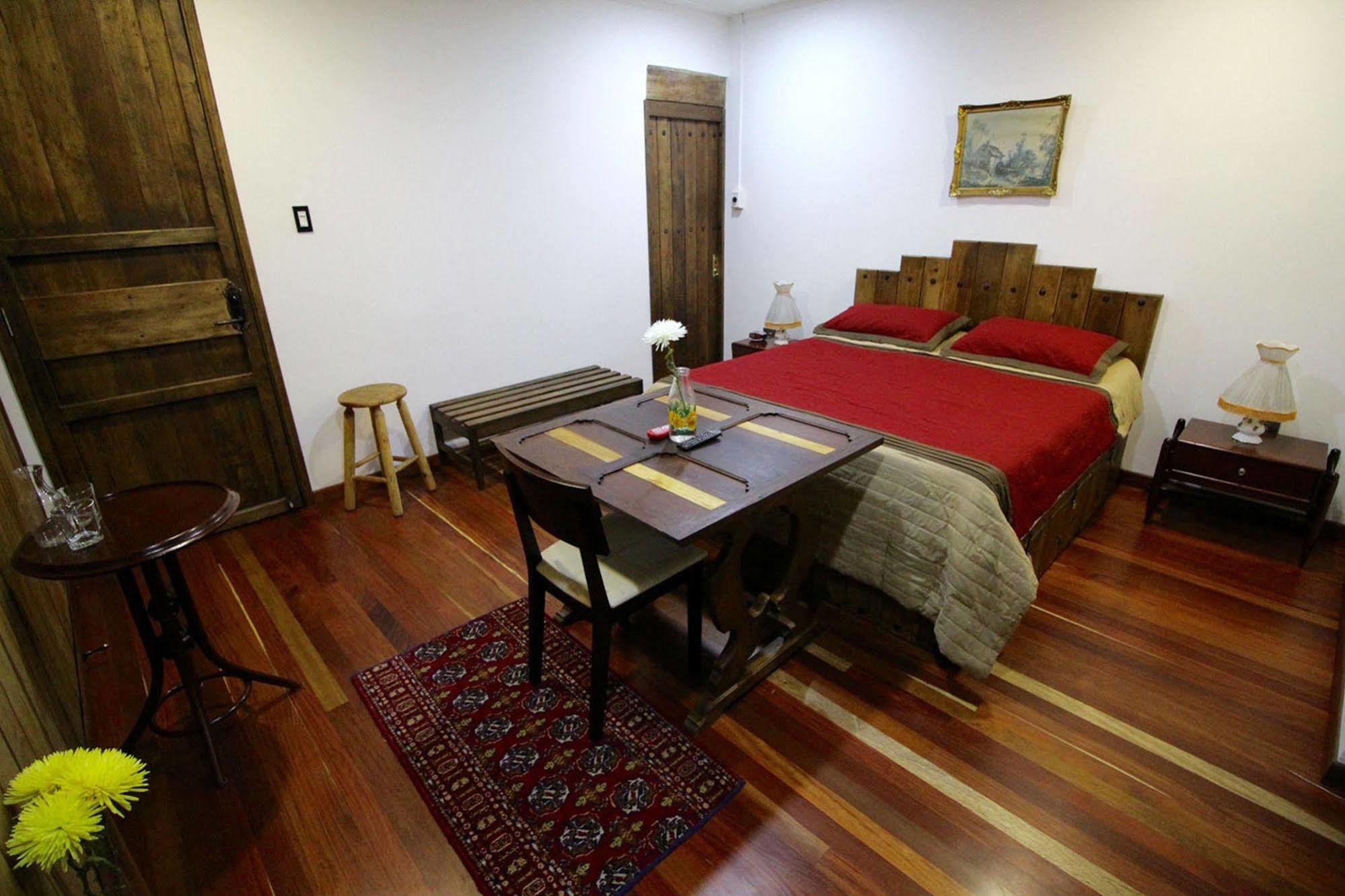 Bogota Bed & Breakfast Inn ภายนอก รูปภาพ