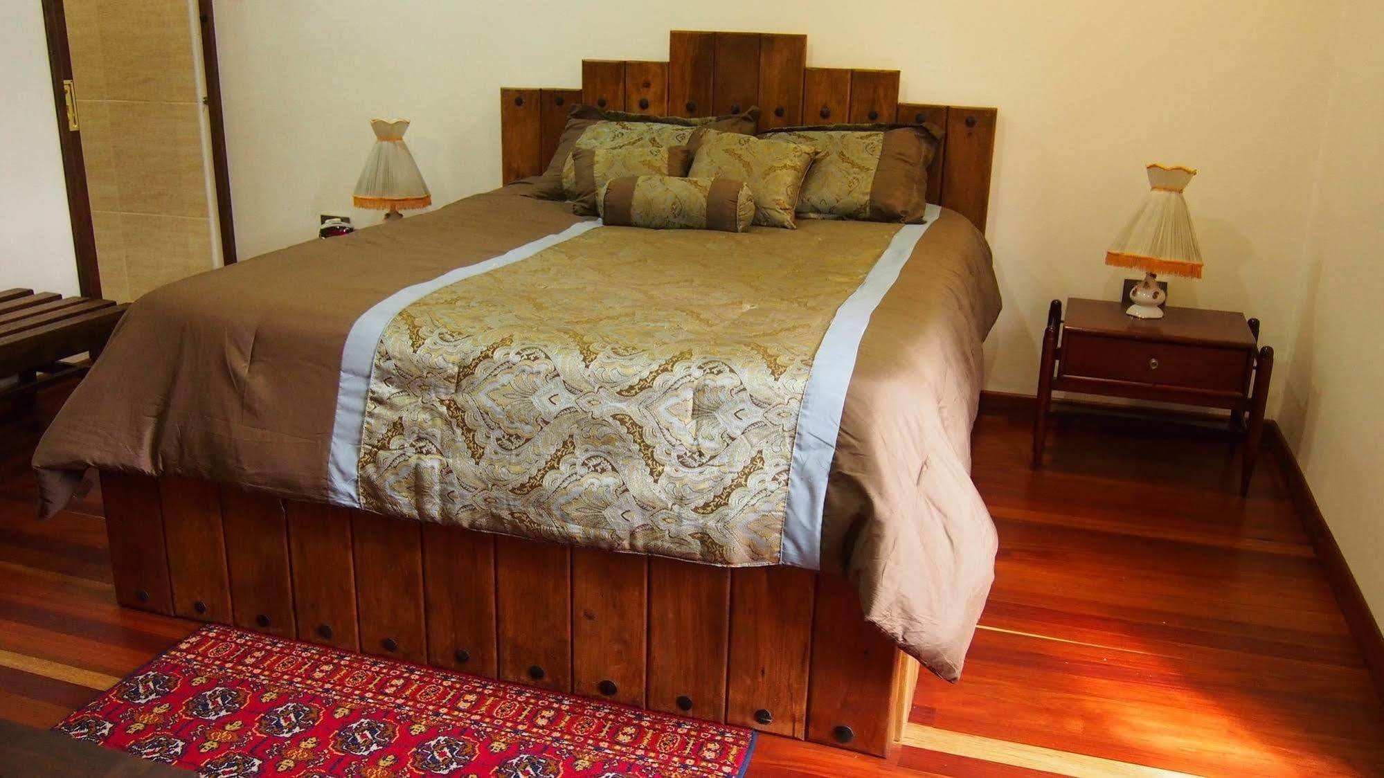 Bogota Bed & Breakfast Inn ภายนอก รูปภาพ